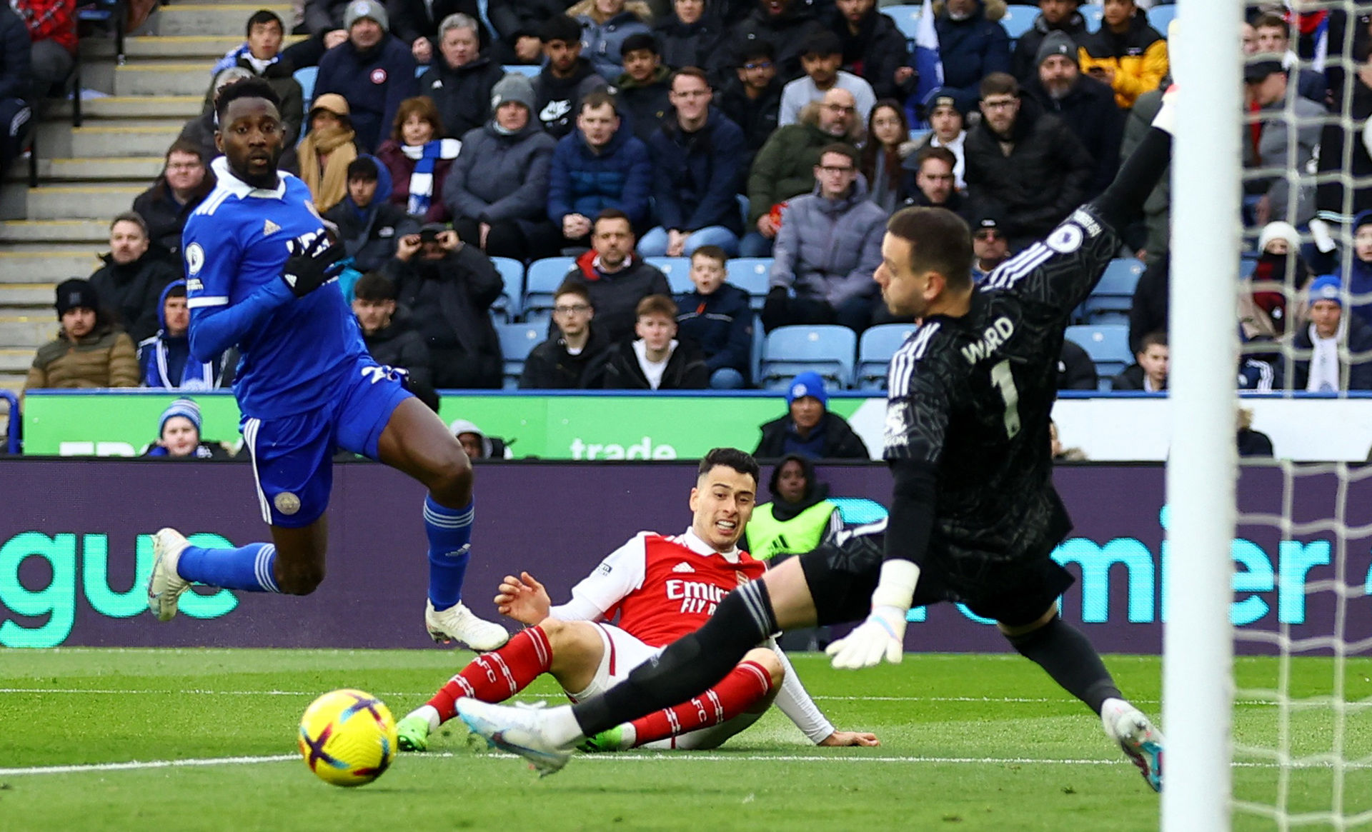 迅速赢得了 迅速赢得了